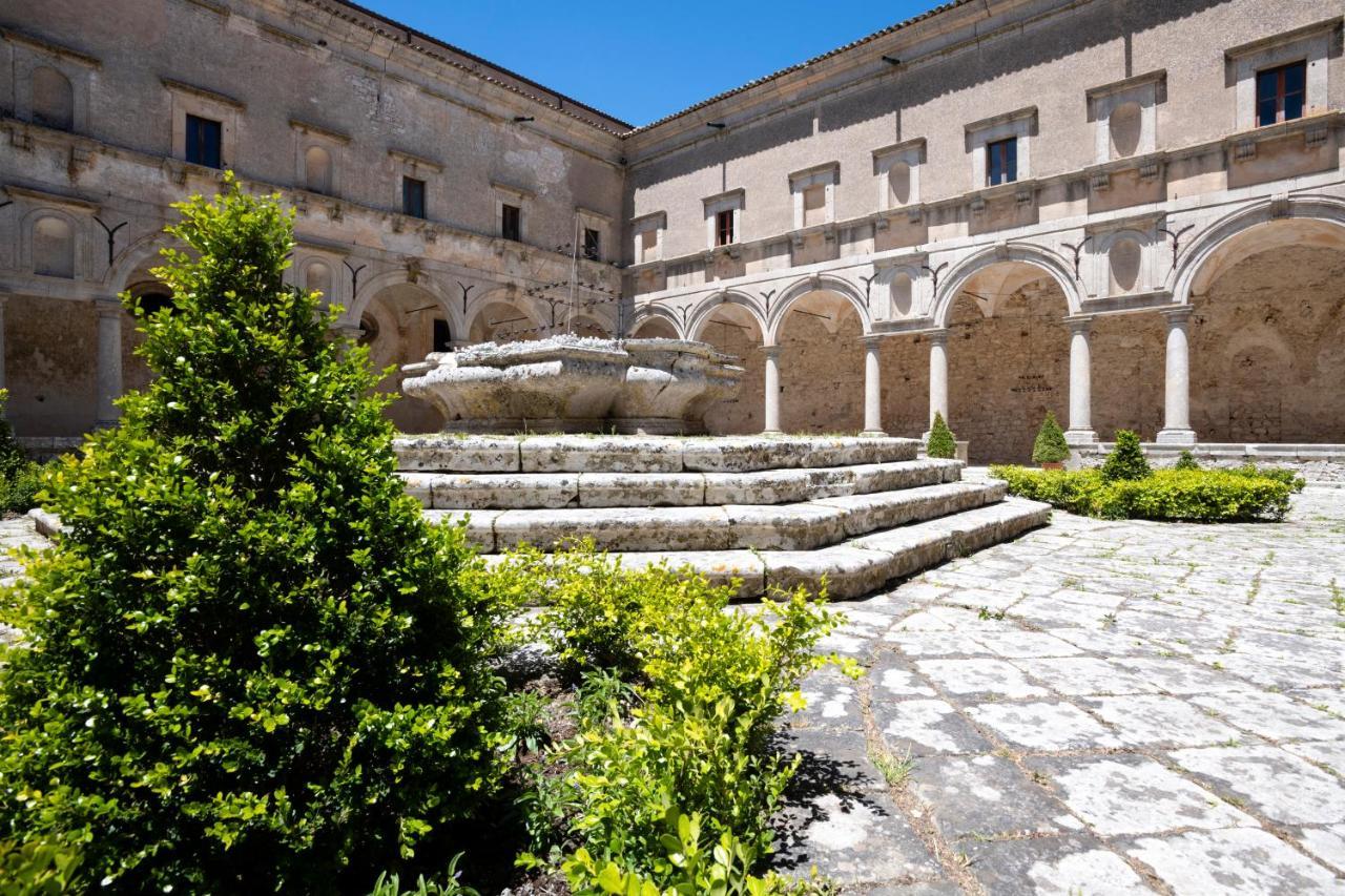 Contessa Entellina Abbazia Santa Maria Del Bosco 게스트하우스 외부 사진