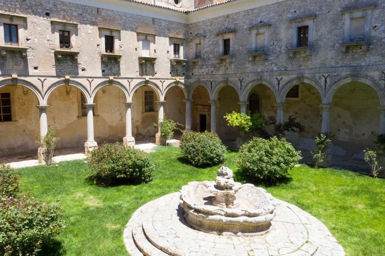 Contessa Entellina Abbazia Santa Maria Del Bosco 게스트하우스 외부 사진